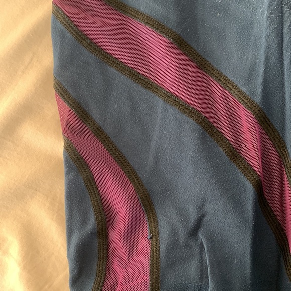 Michi workout leggings size medium blue with purple mesh details - Picture 2 of 2